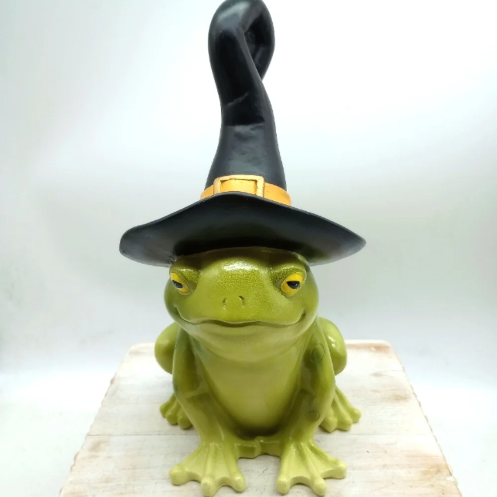 Halloween Frog With Witch Hat